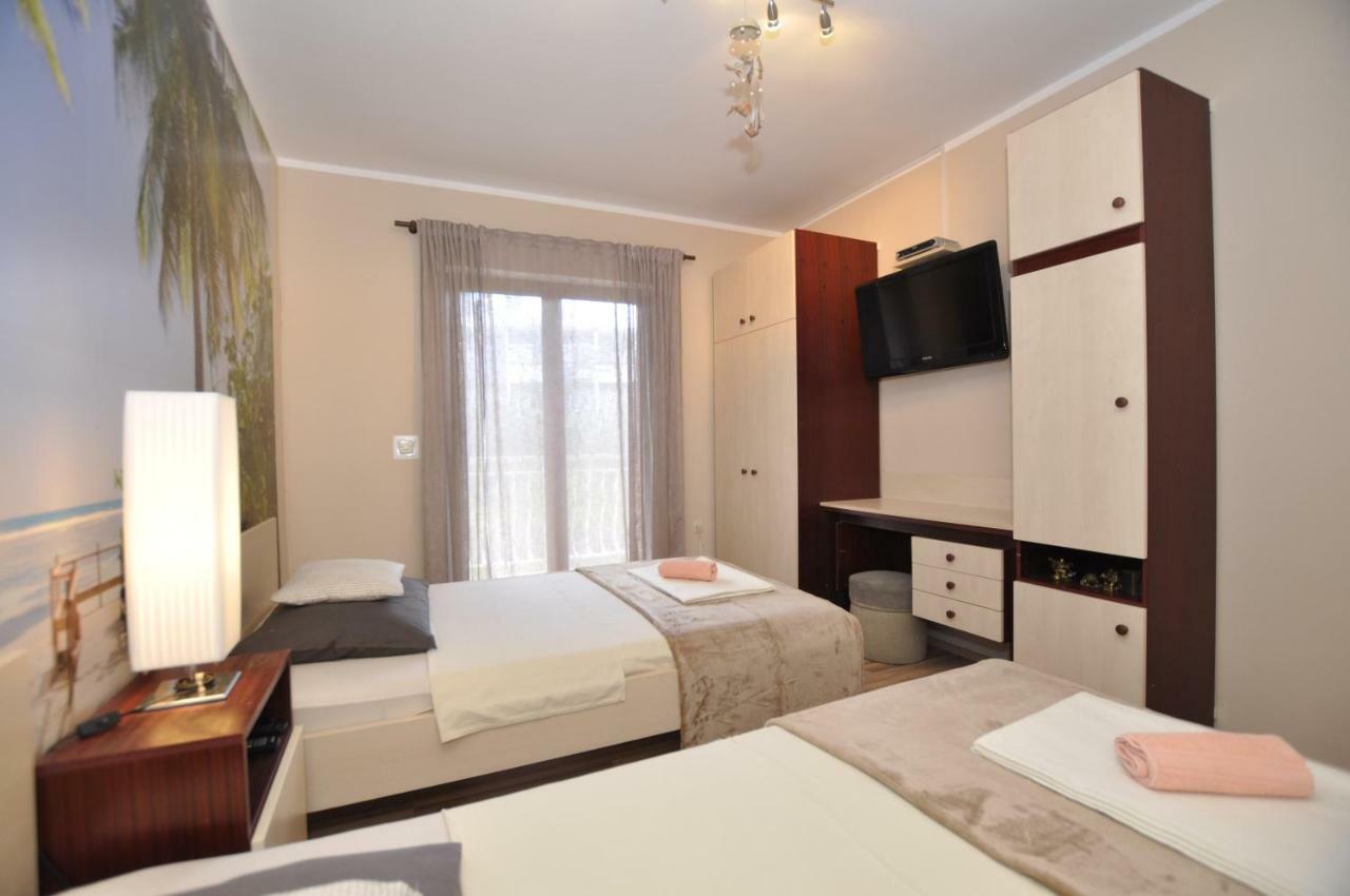 Apartment Toya Slatine Buitenkant foto