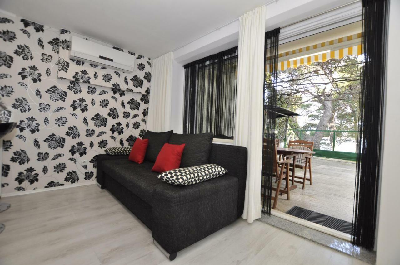 Apartment Toya Slatine Buitenkant foto